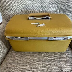 Vintage Samsonite  Silhouette Train Hard Case Vanity Travel Bag w/2 Keys